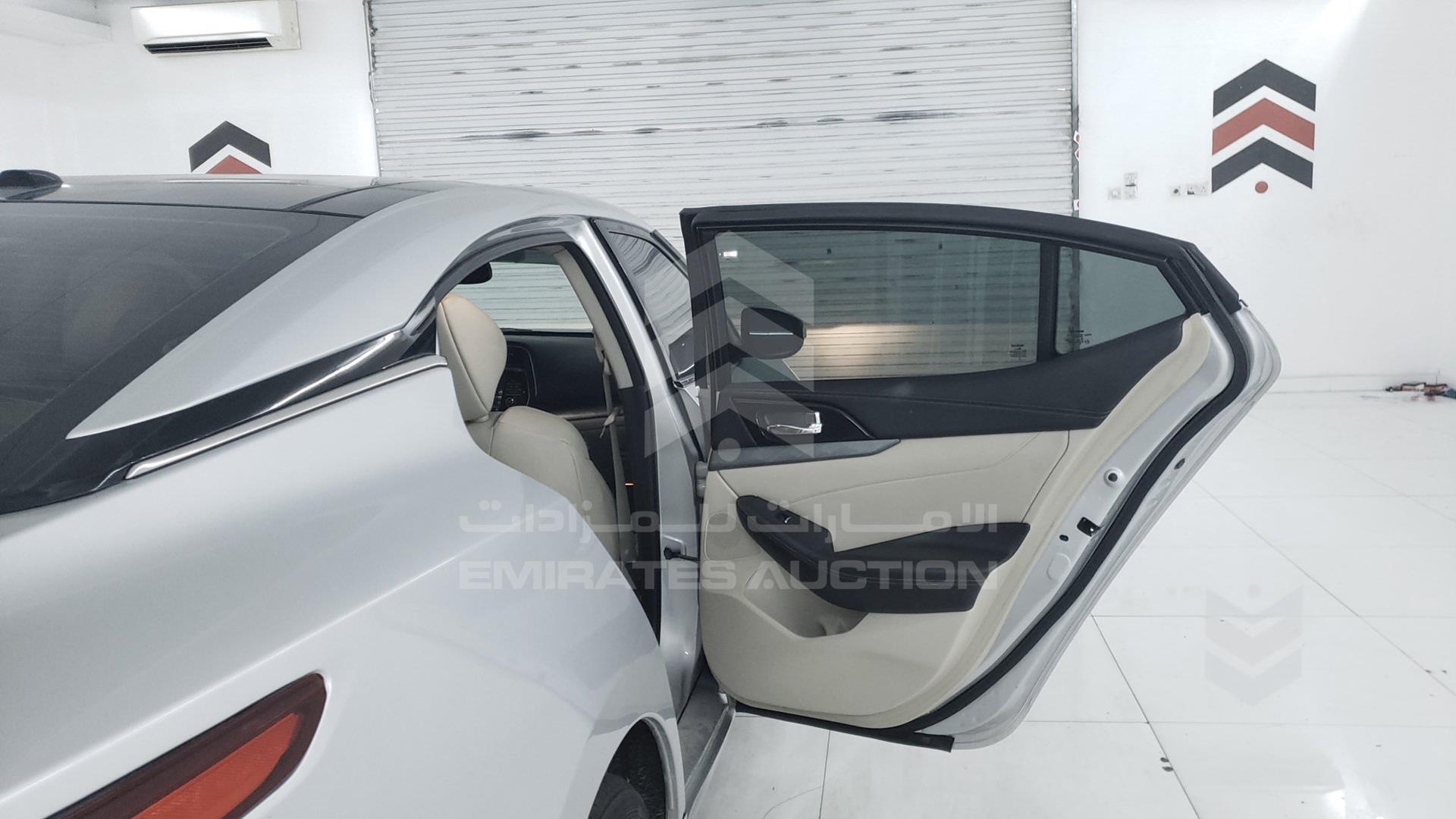 2018 NISSAN MAXIMA VIN: 1N4AA6APXJC383063