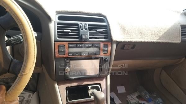 Lexus LS400 1996 JT8BH22F2T0050495 Image 15