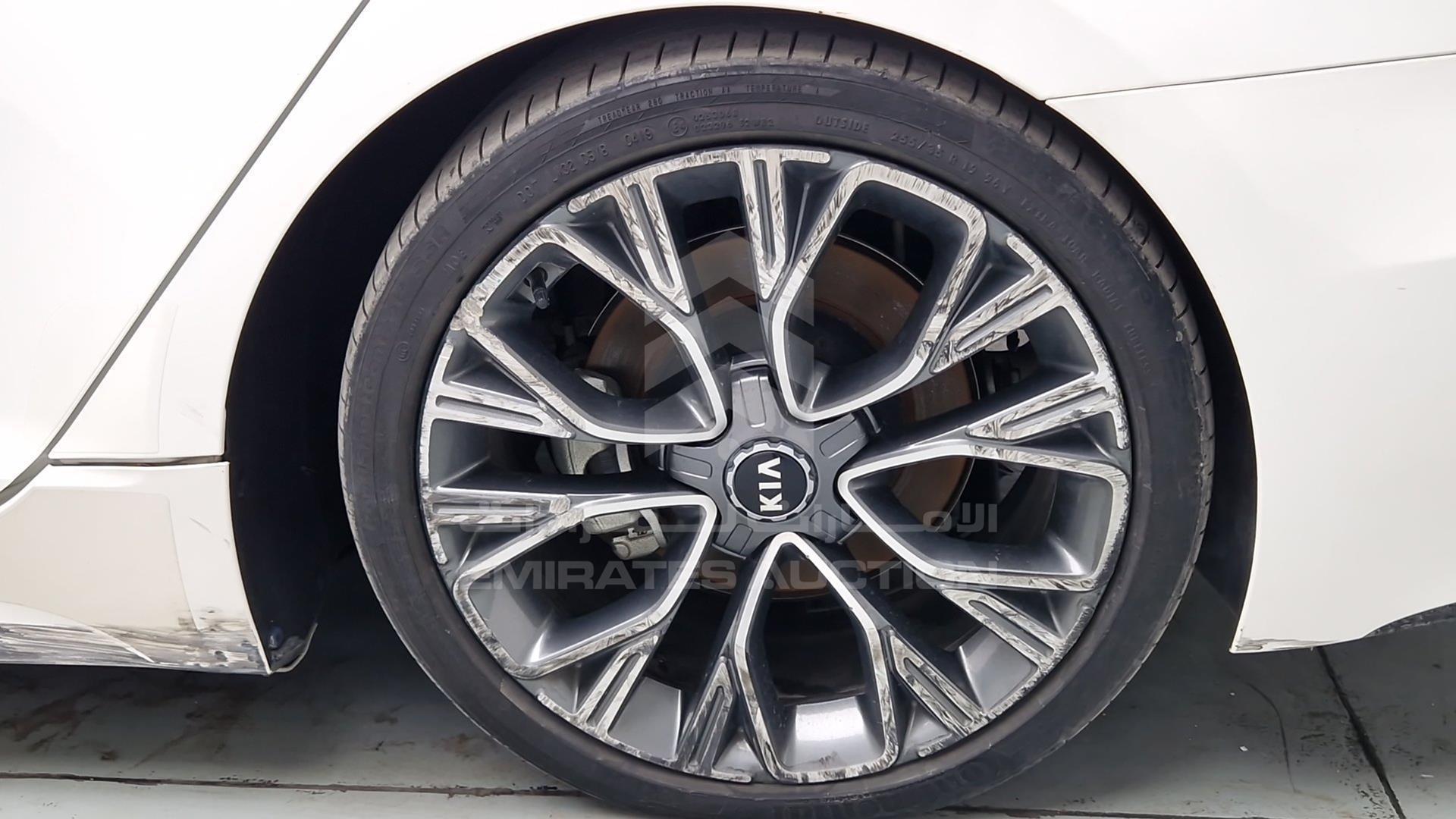 2020 KIA STINGER VIN: KNAE351A7L6071549