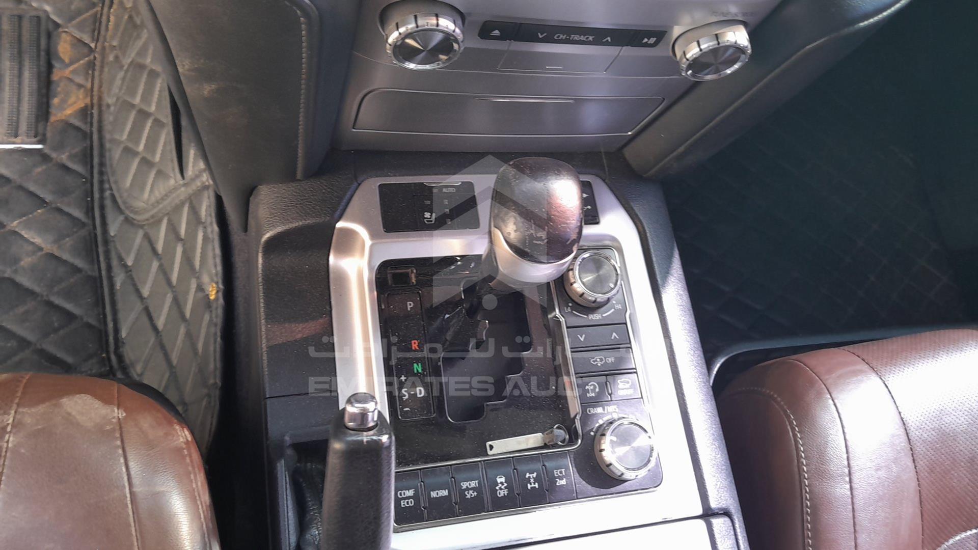 2017 TOYOTA LAND CRUISER VIN: JTMHY05J0H4057056