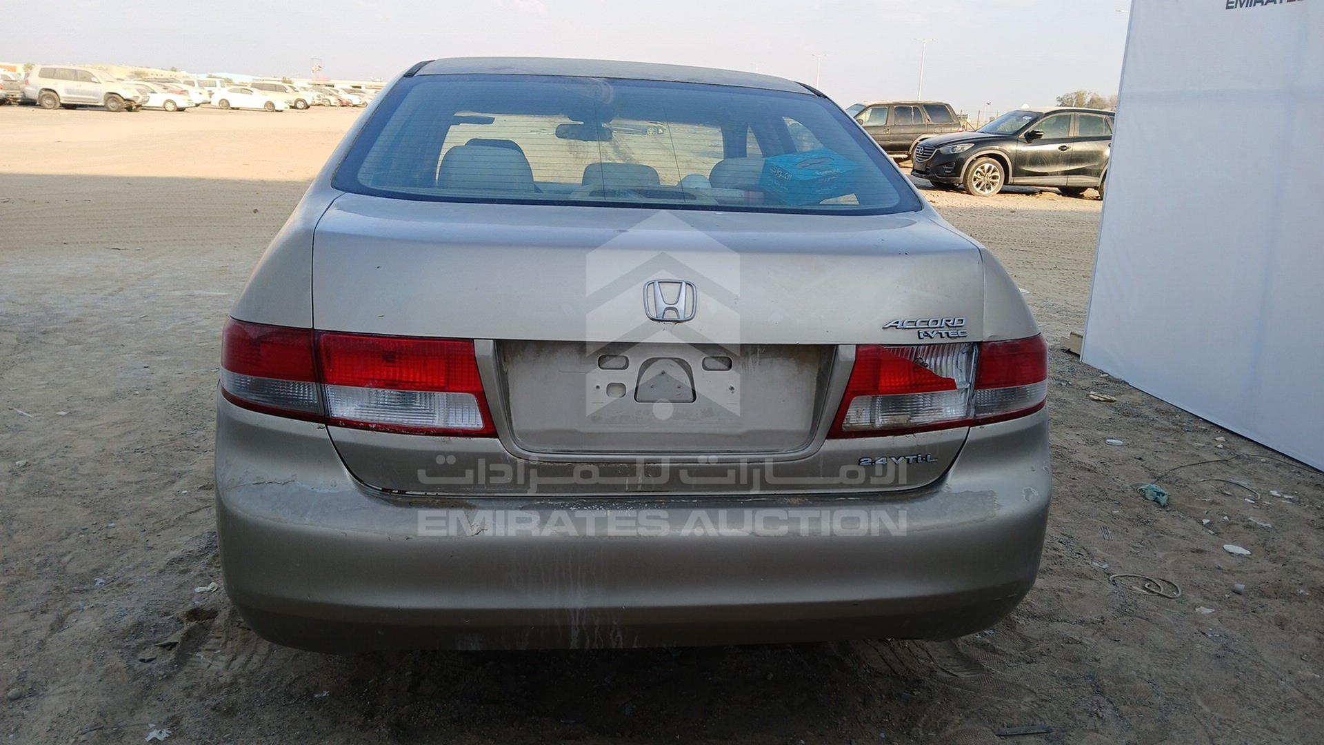 2005 HONDA ACCORD VIN: JHMCM56505C404812