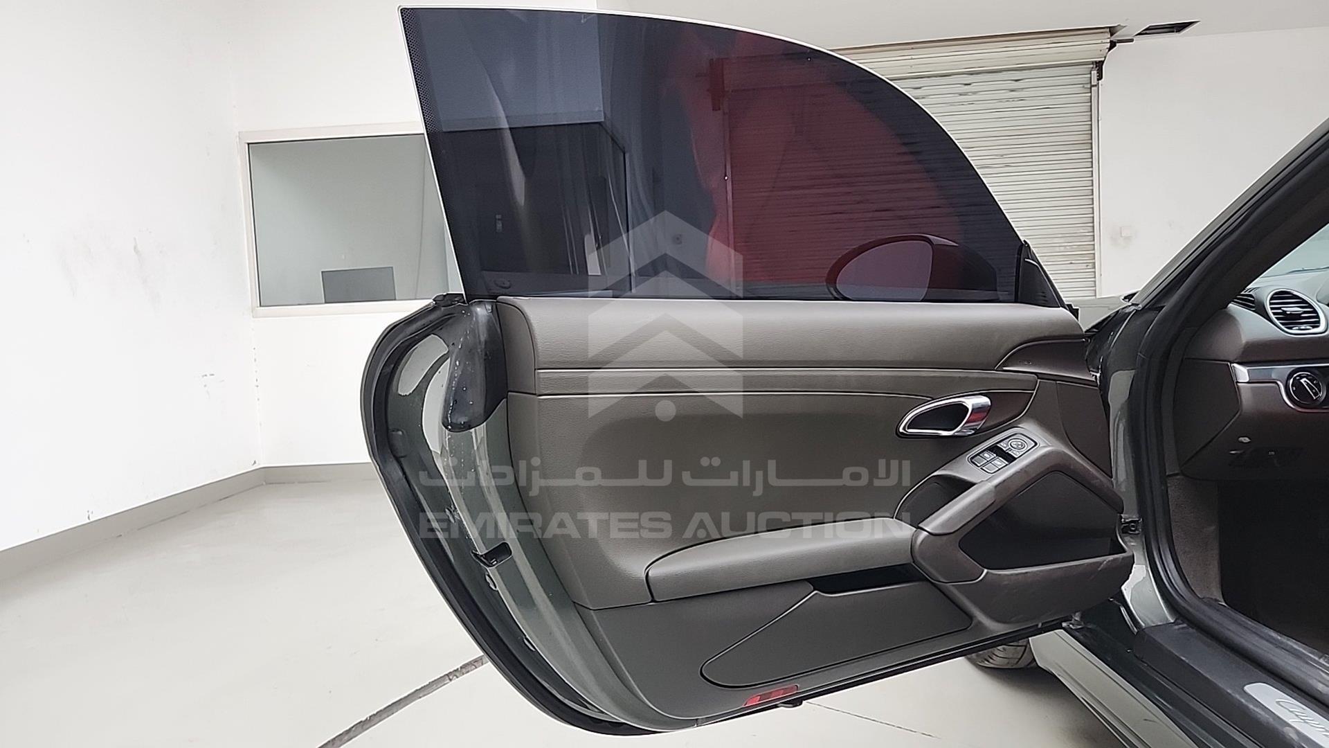 2024 PORSCHE CAYMAN VIN: WP0AA2A82RK255445