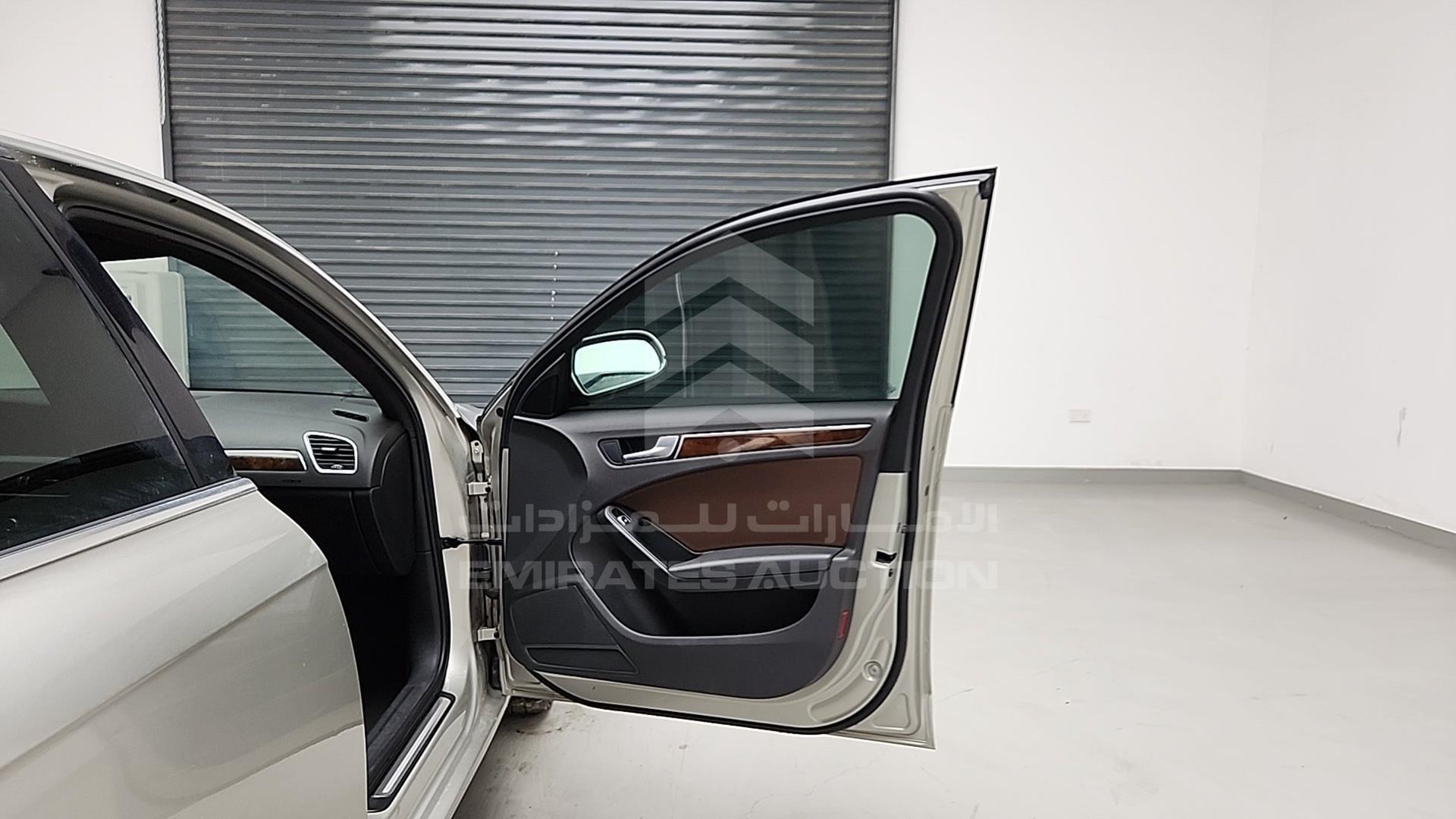 2015 AUDI A4 VIN: WAUACCFL2FN012075