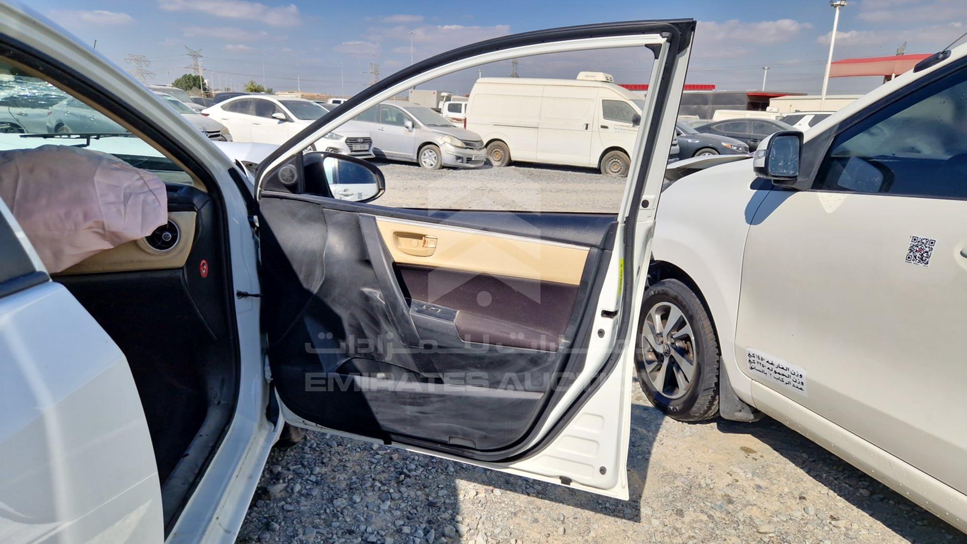 2019 TOYOTA COROLLA VIN: RKLBL9HE4K5267784