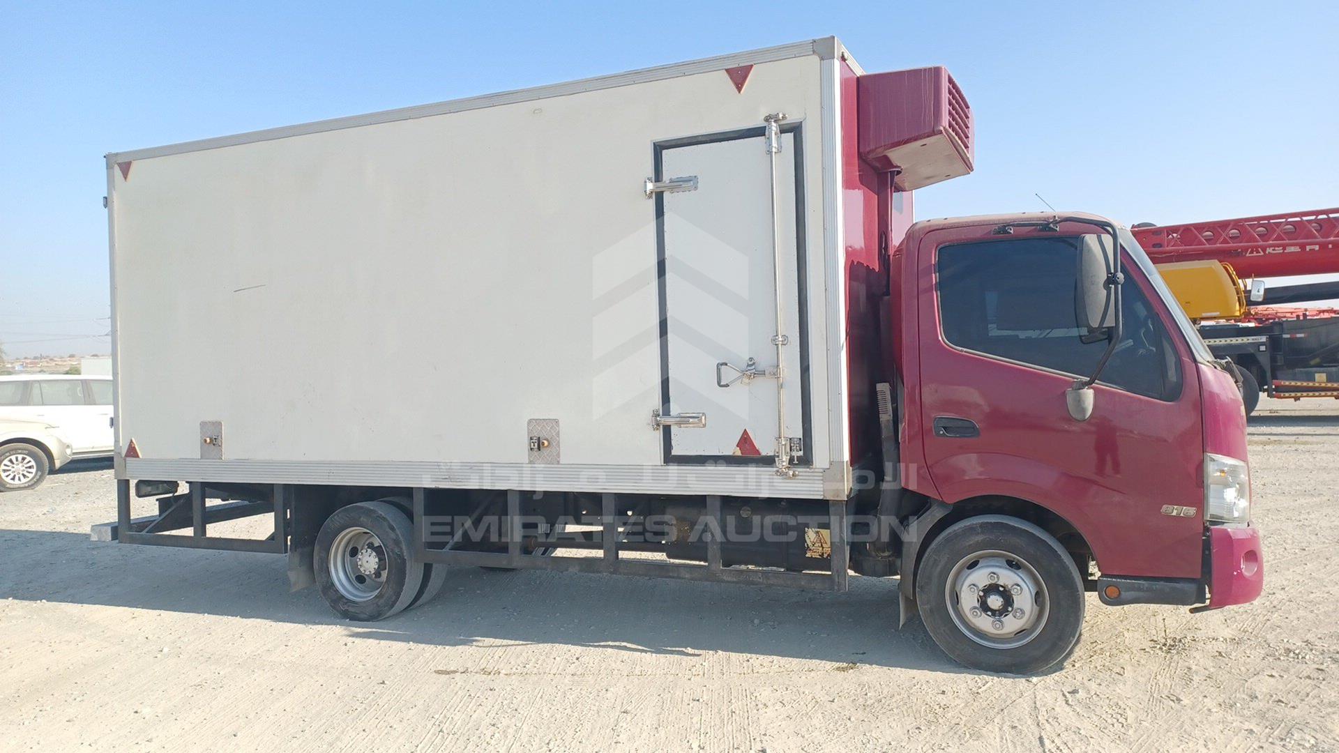 2020 HINO 300 VIN: JHHYCP0H0LK020232