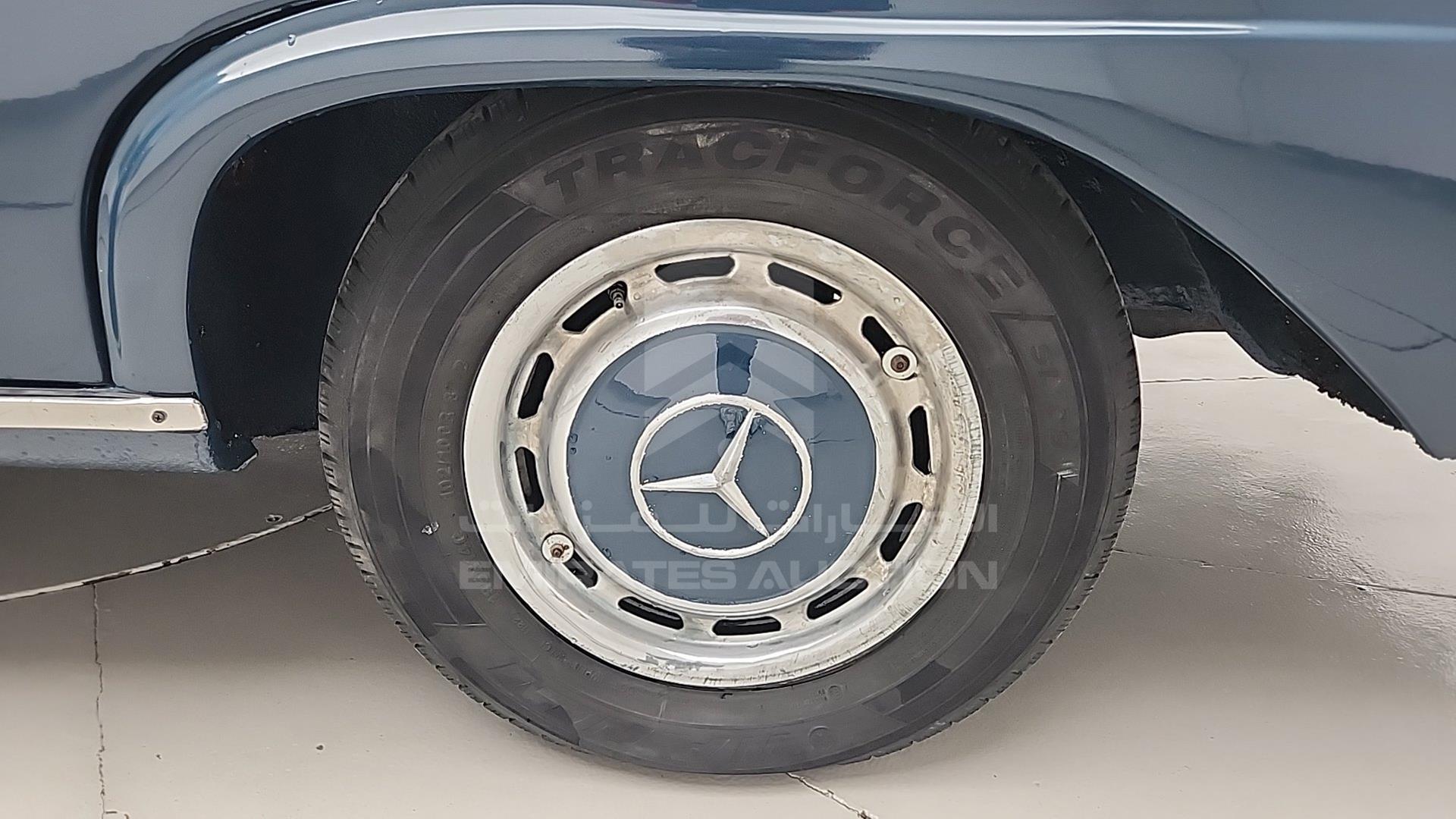 1965 MERCEDES 200 VIN: 11001010113782