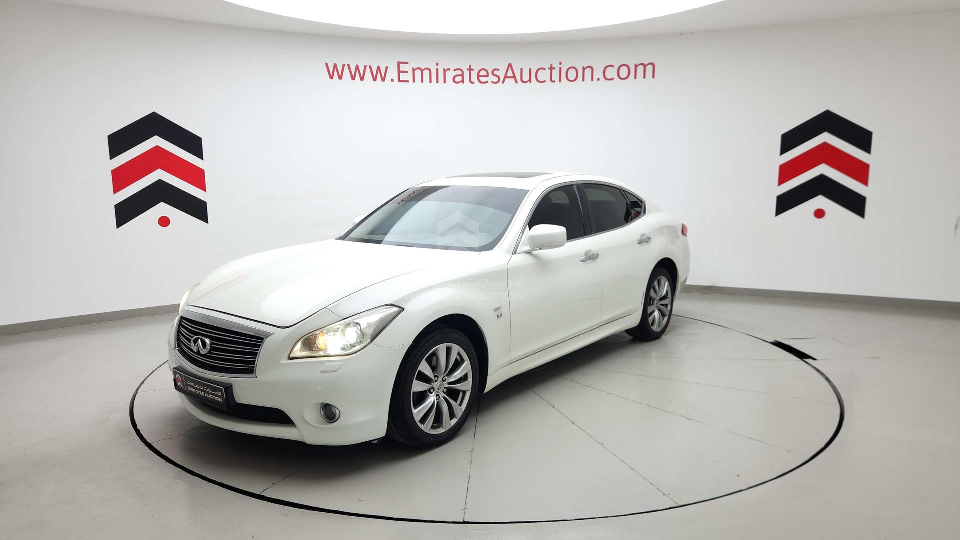 2014 INFINITI Q70 VIN: JNKBY1AP2EM300169