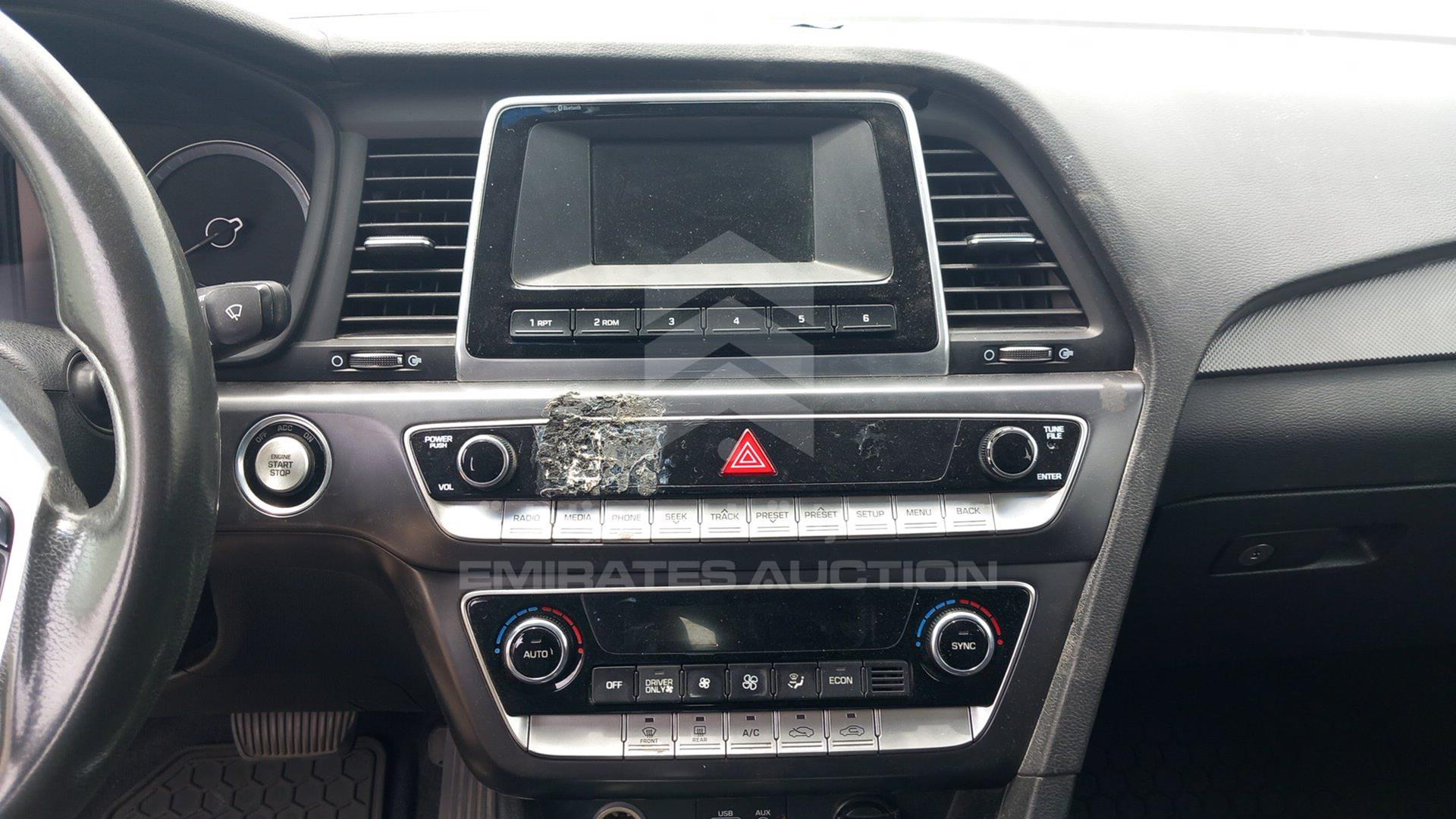 2019 HYUNDAI SONATA VIN: KMHE24138KA092970