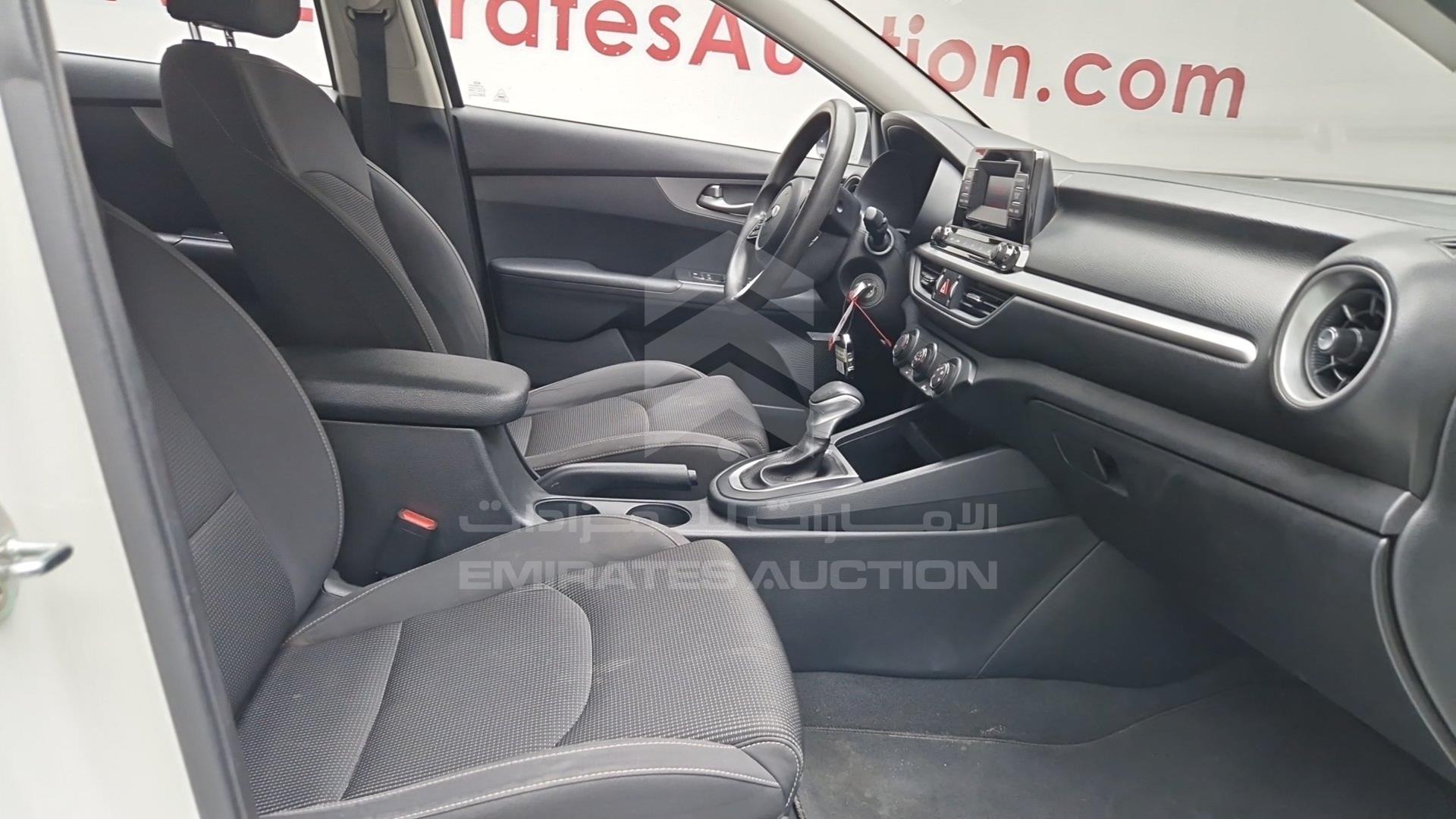2020 KIA CERATO VIN: KNAF24166L5856938