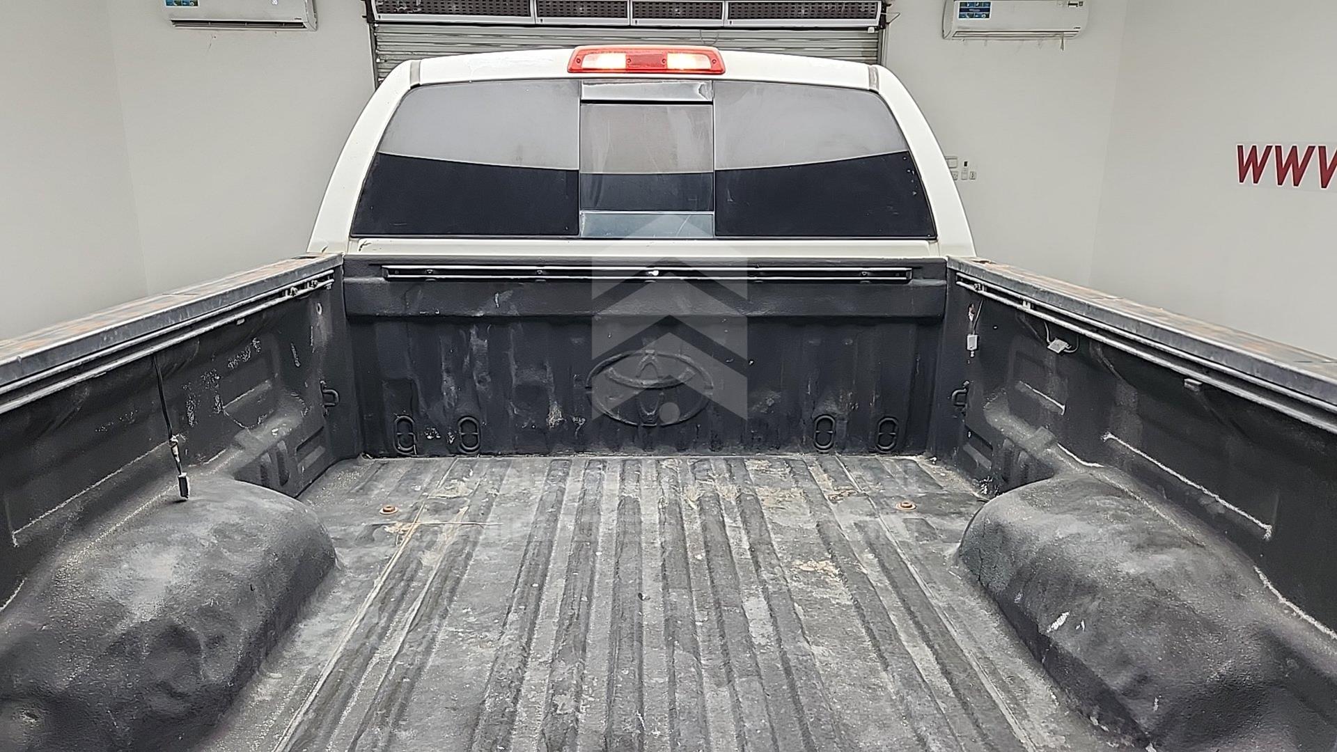 2010 TOYOTA TUNDRA VIN: 5TFUW5F1XAX120085