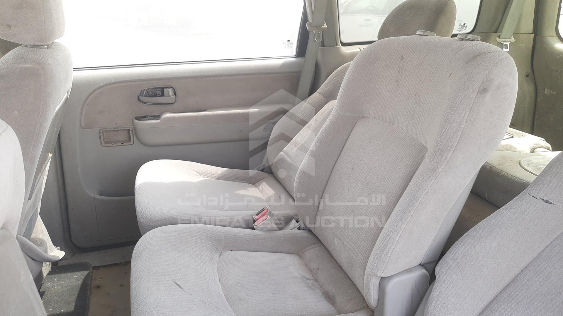 2006 HYUNDAI TRAJET VIN: KMHMG81CX6U277143