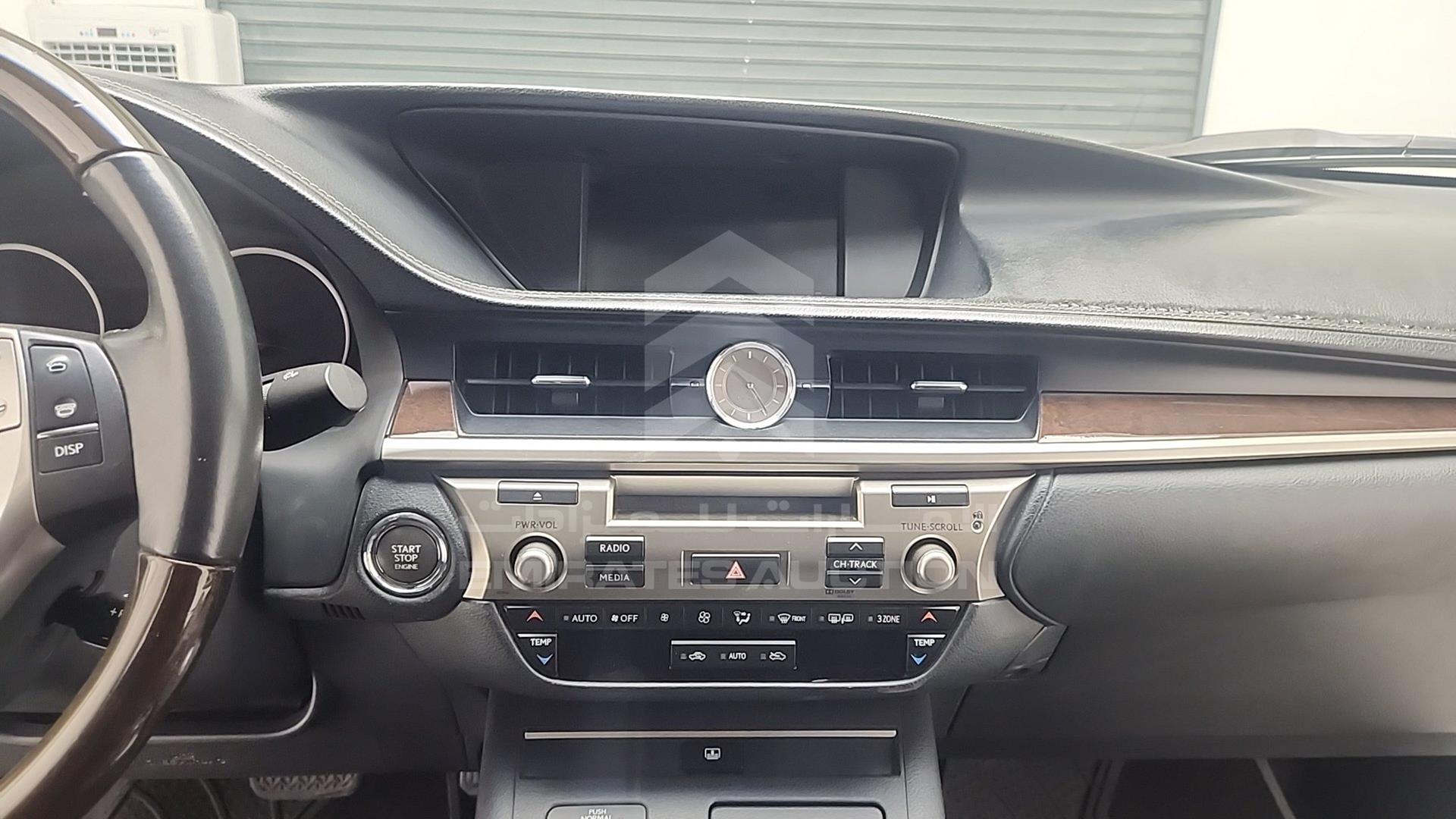 2014 LEXUS ES 350 VIN: JTHBK1GG8E2098152