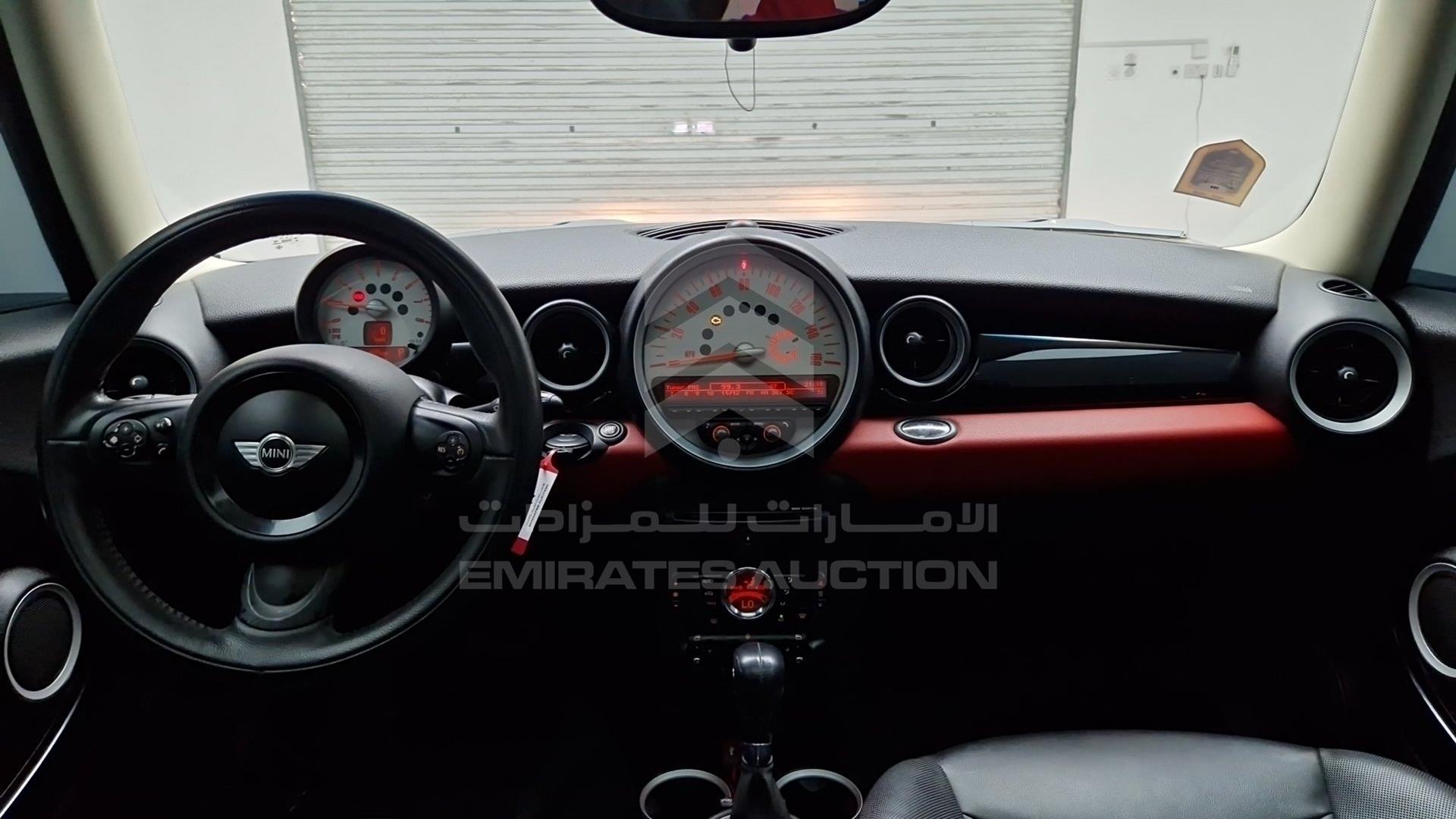 2013 MINI COOPER VIN: WMWSU3C5XDT544089
