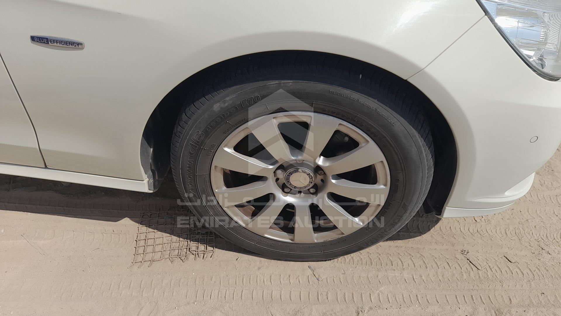 2011 MERCEDES E 200 VIN: WDDHF4JB3BA411954