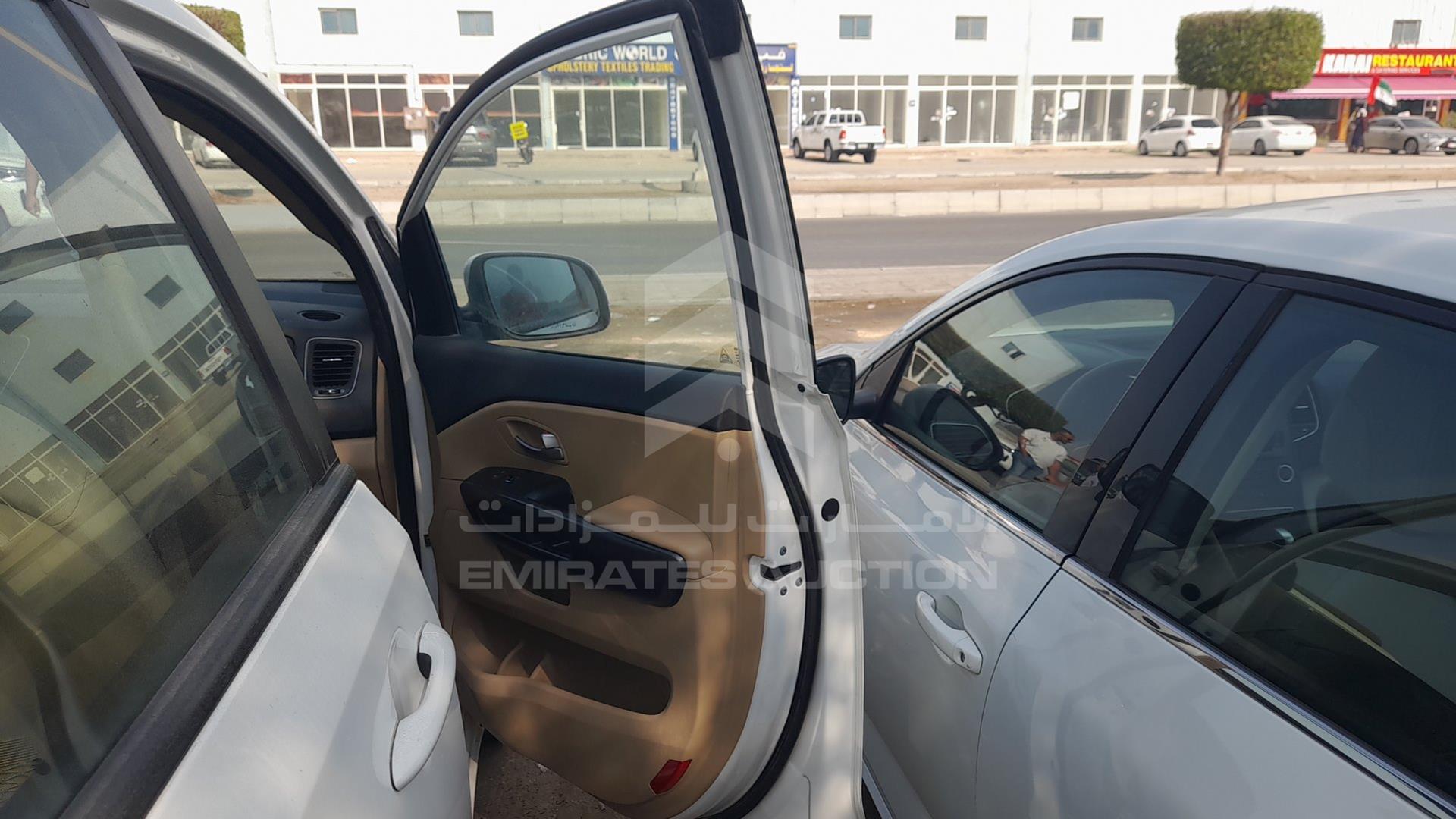 2020 KIA CARNIVAL VIN: KNAMB8122L6645483