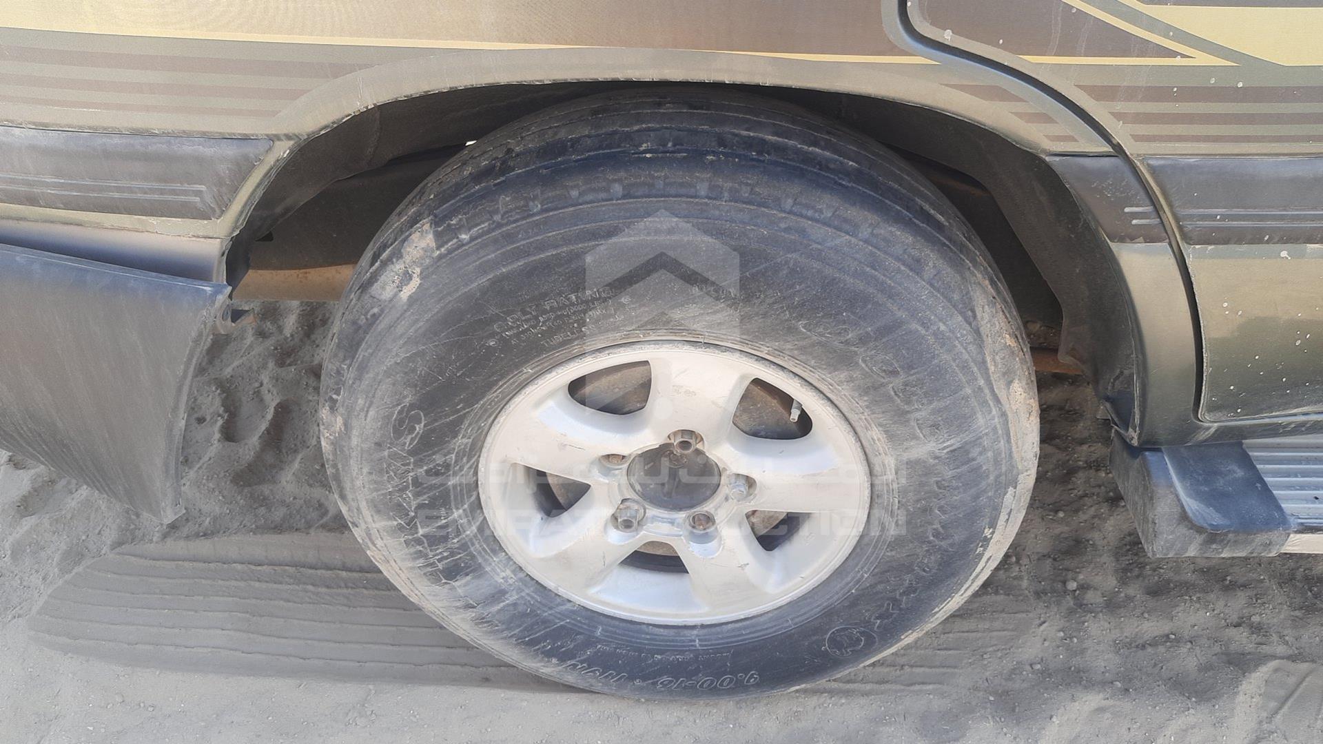 2002 TOYOTA LAND CRUISER VIN: JTEHJ09J025055058
