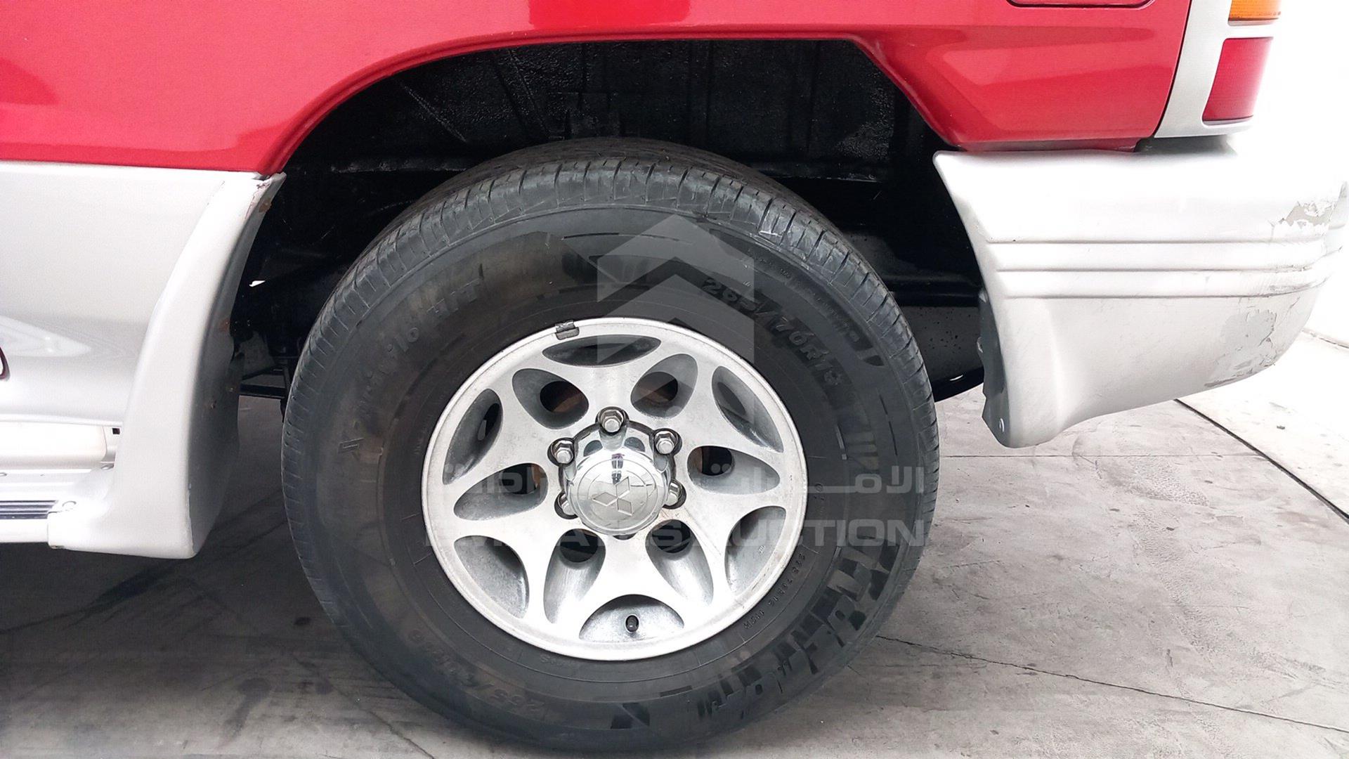 1999 MITSUBISHI PAJERO VIN: JMYORV230XJ000272