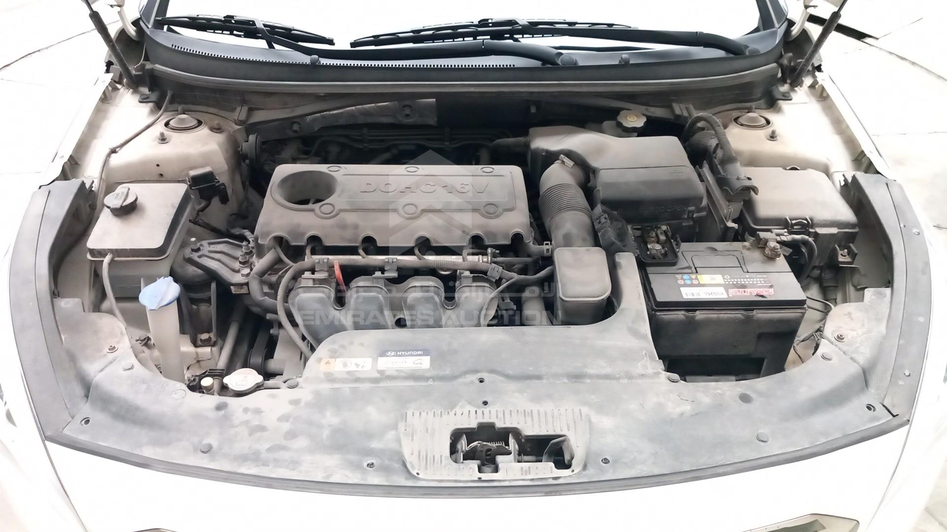 2017 HYUNDAI SONATA VIN: KMHE241G1HA289135