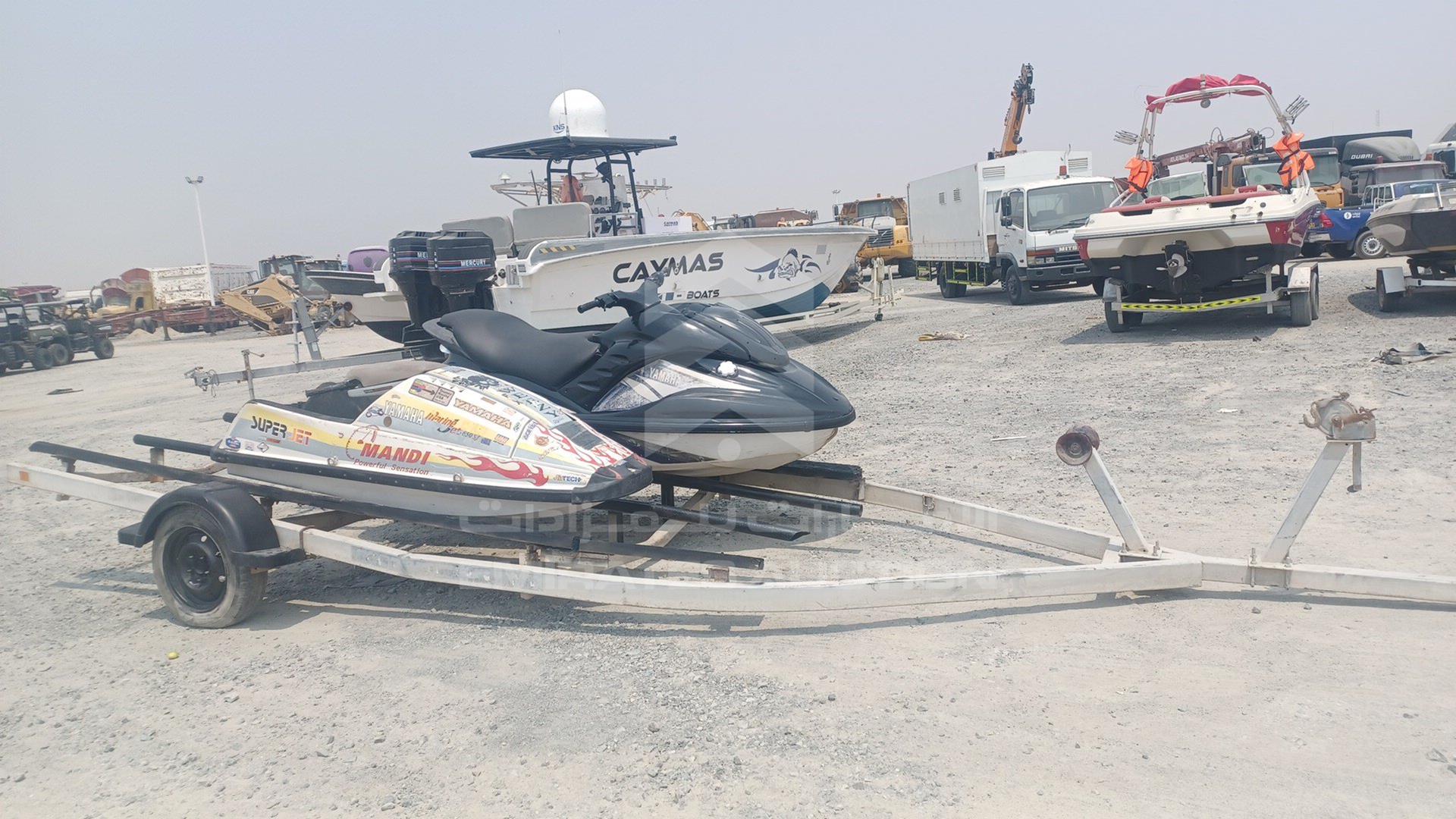 0 JET SKI + TROLLEY YAMAHA VIN: YAMA25711102