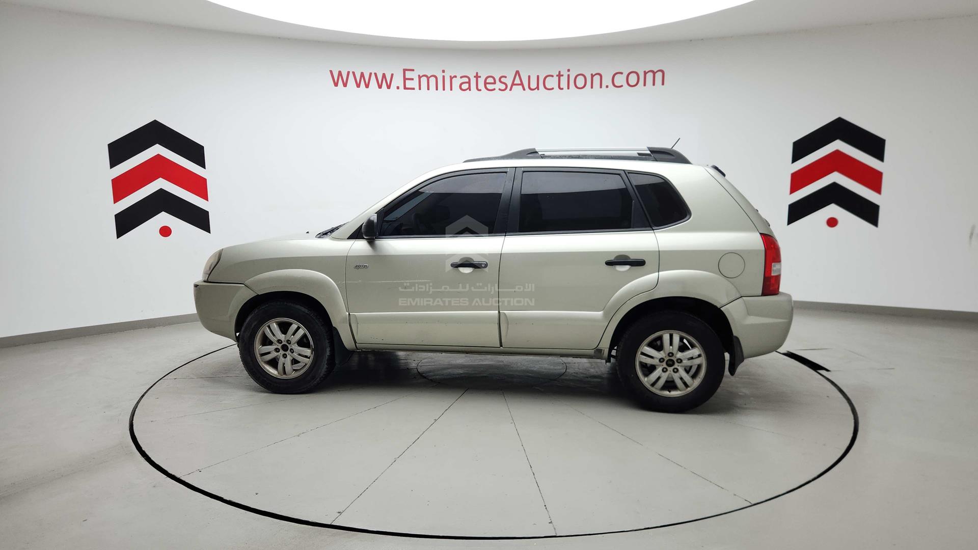 2008 HYUNDAI TUCSON VIN: KMHJM81B78U821197