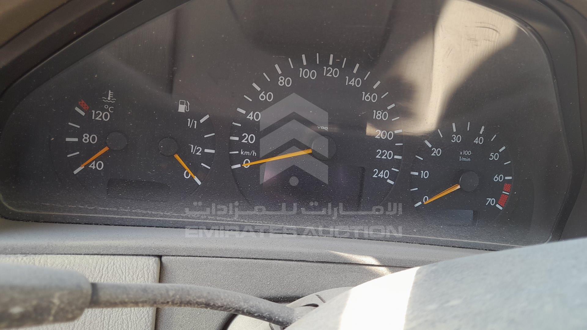 2000 MERCEDES E 320 VIN: WDB2100611B044480