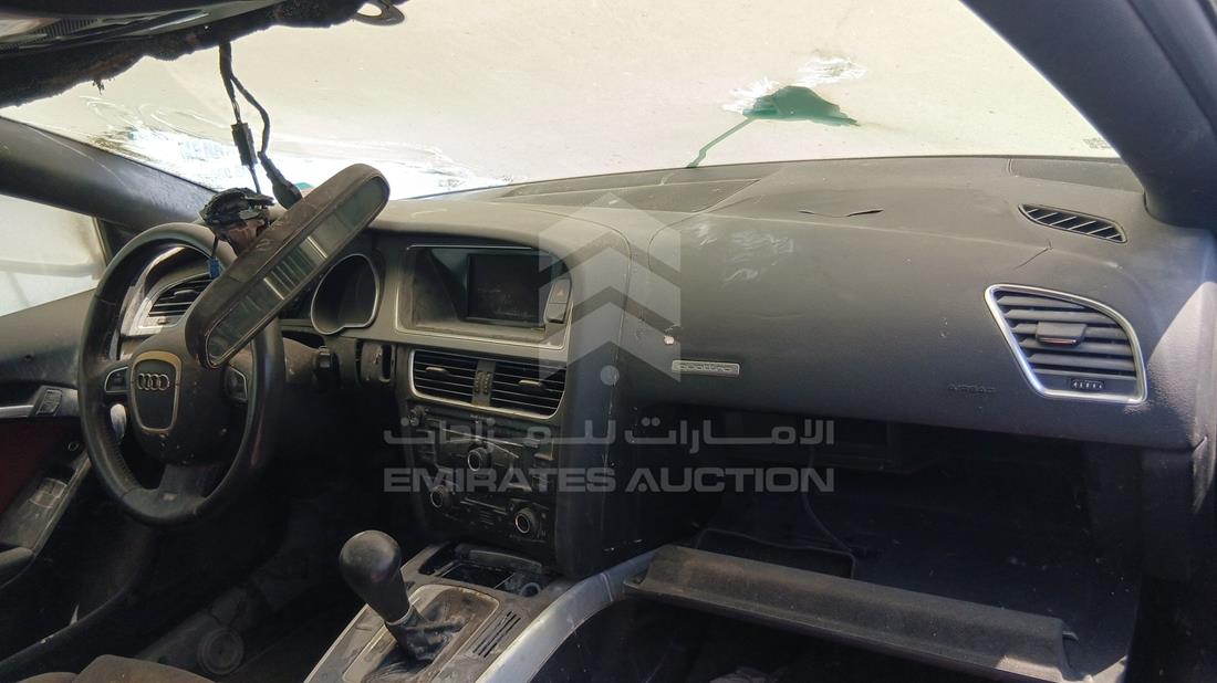 2011 Audi - Scrap without document — Front Right Passenger Dashboard View — Photo 20