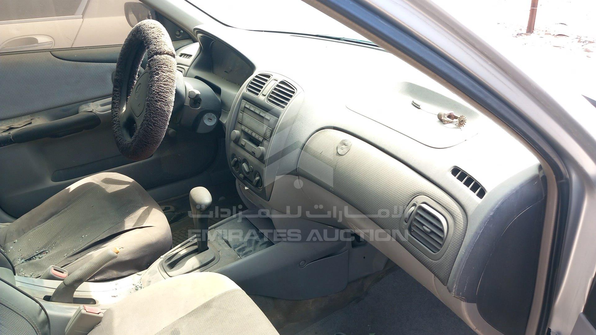 2003 MAZDA 323 VIN: JM7BJ12M231222037