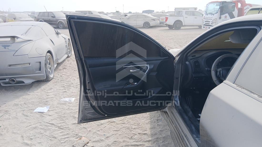 نيسان التيما 2018 — الباب الأمامي الأيسر — صورة 10