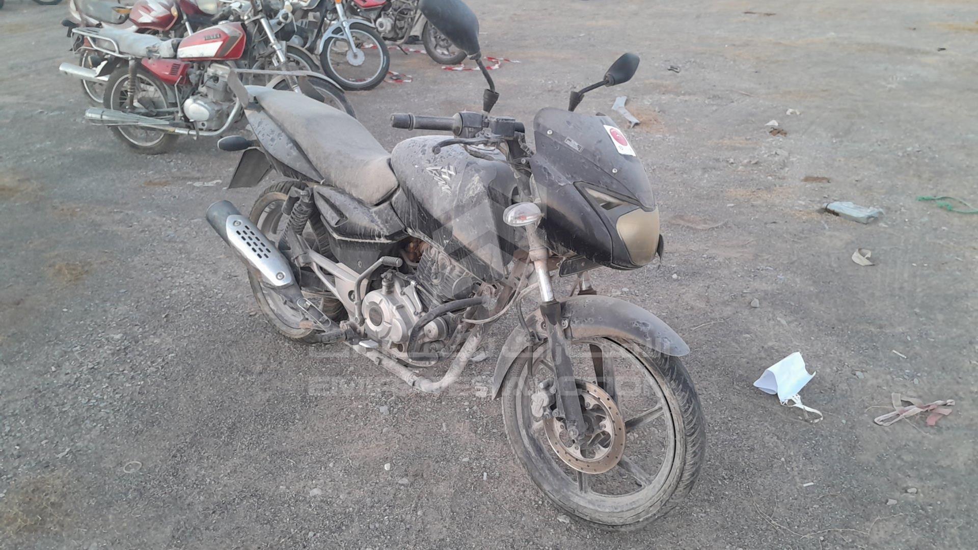 2014 BAJAJ 150 CC VIN: MD2A11CZ7EWC43615