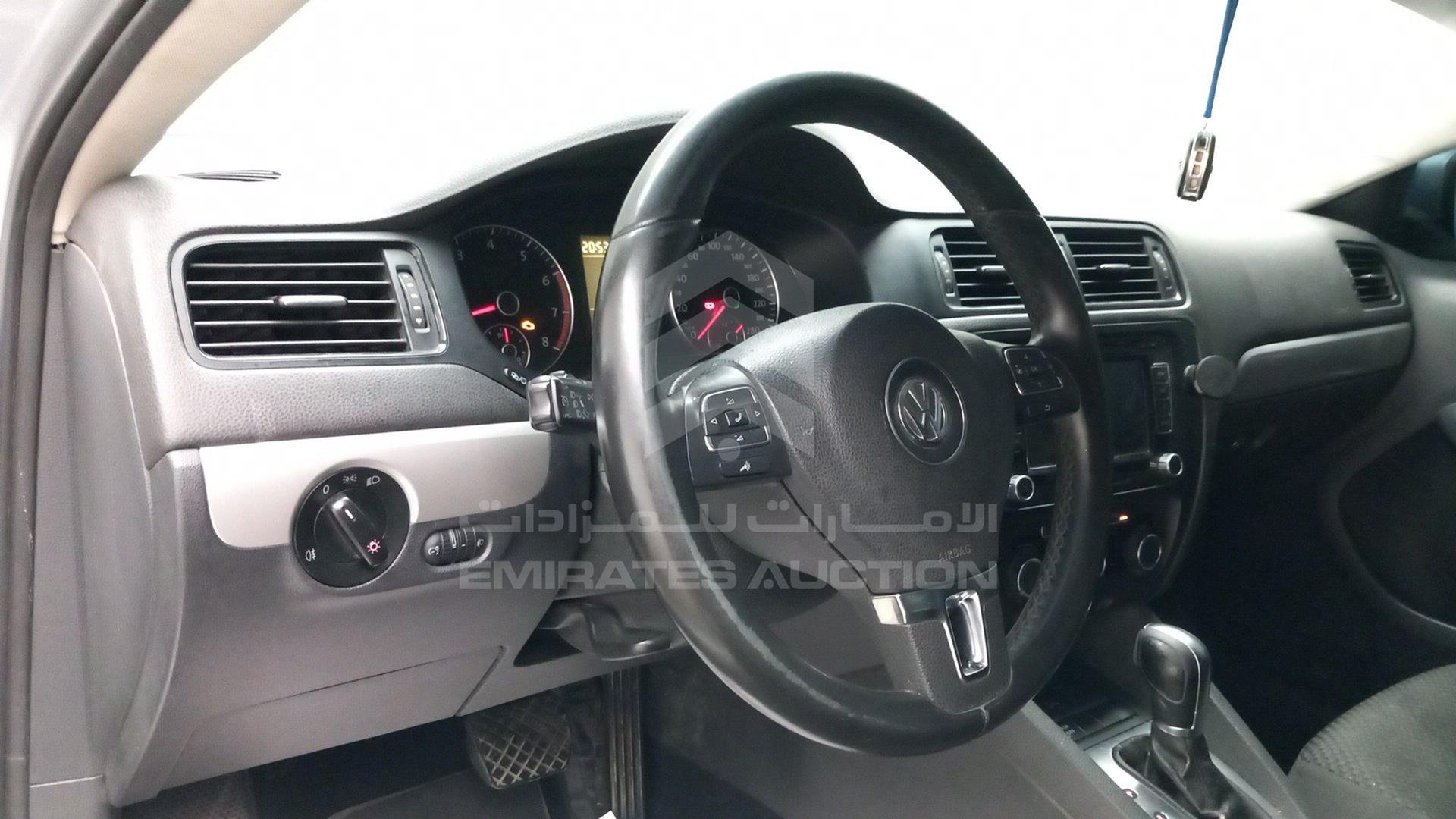 2015 VOLKSWAGEN JETTA VIN: WVWRV1AJXFM200925