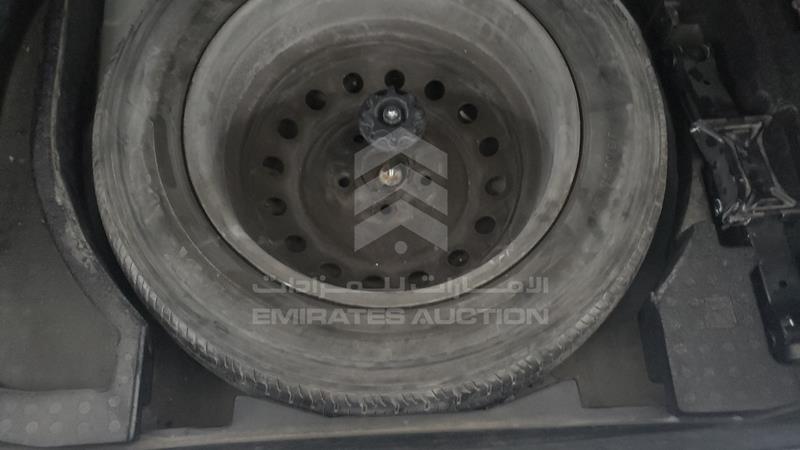 6T1BF9FK7FX563065 Auction: EmiratesAuction Lot: 409828 6T1BF9FK7FX563065 Toyota Camry 2015 WHITE Photo 25