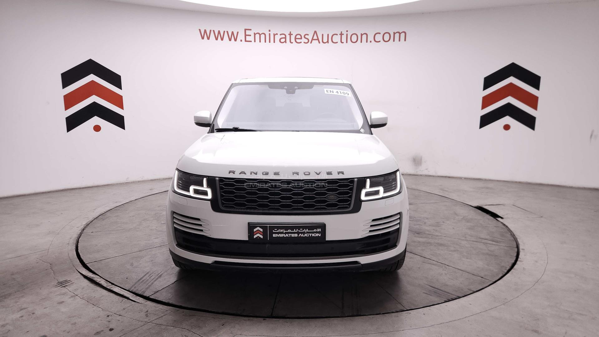 2018 RANGE ROVER HSE VIN: SALGA2BVXJA395227