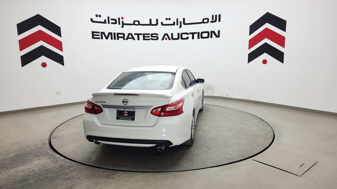 2016 Nissan Altima — Rear View — Photo 10