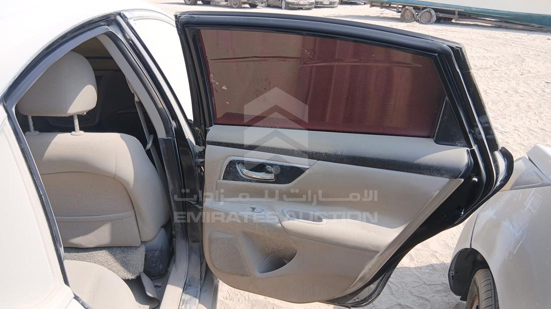 نيسان التيما 2017 — الباب الخلفي الأيمن — صورة 22