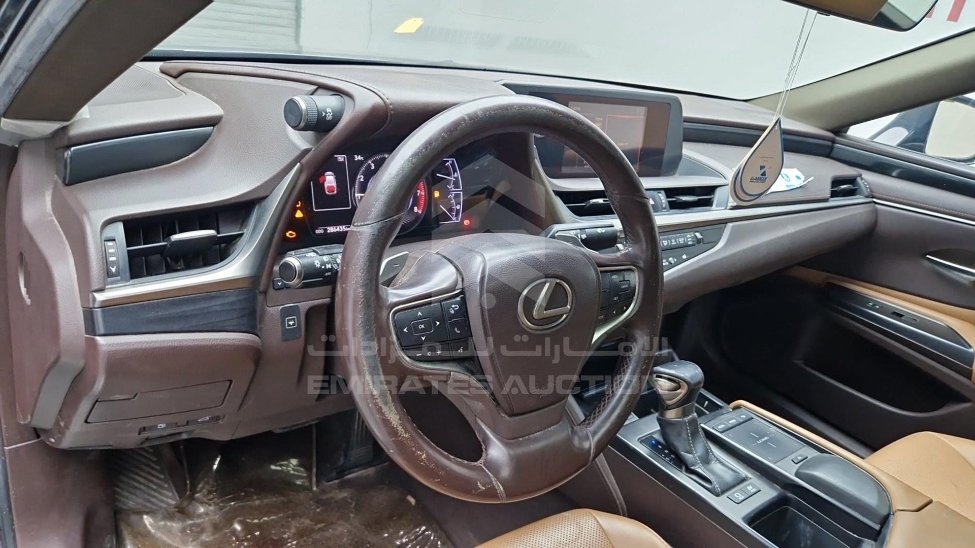 2019 LEXUS ES 300H VIN: JTHB21B11K2011898