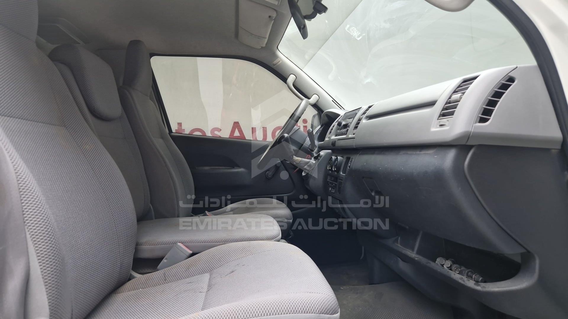 2008 TOYOTA HIACE VIN: JTGJX02PX83001664