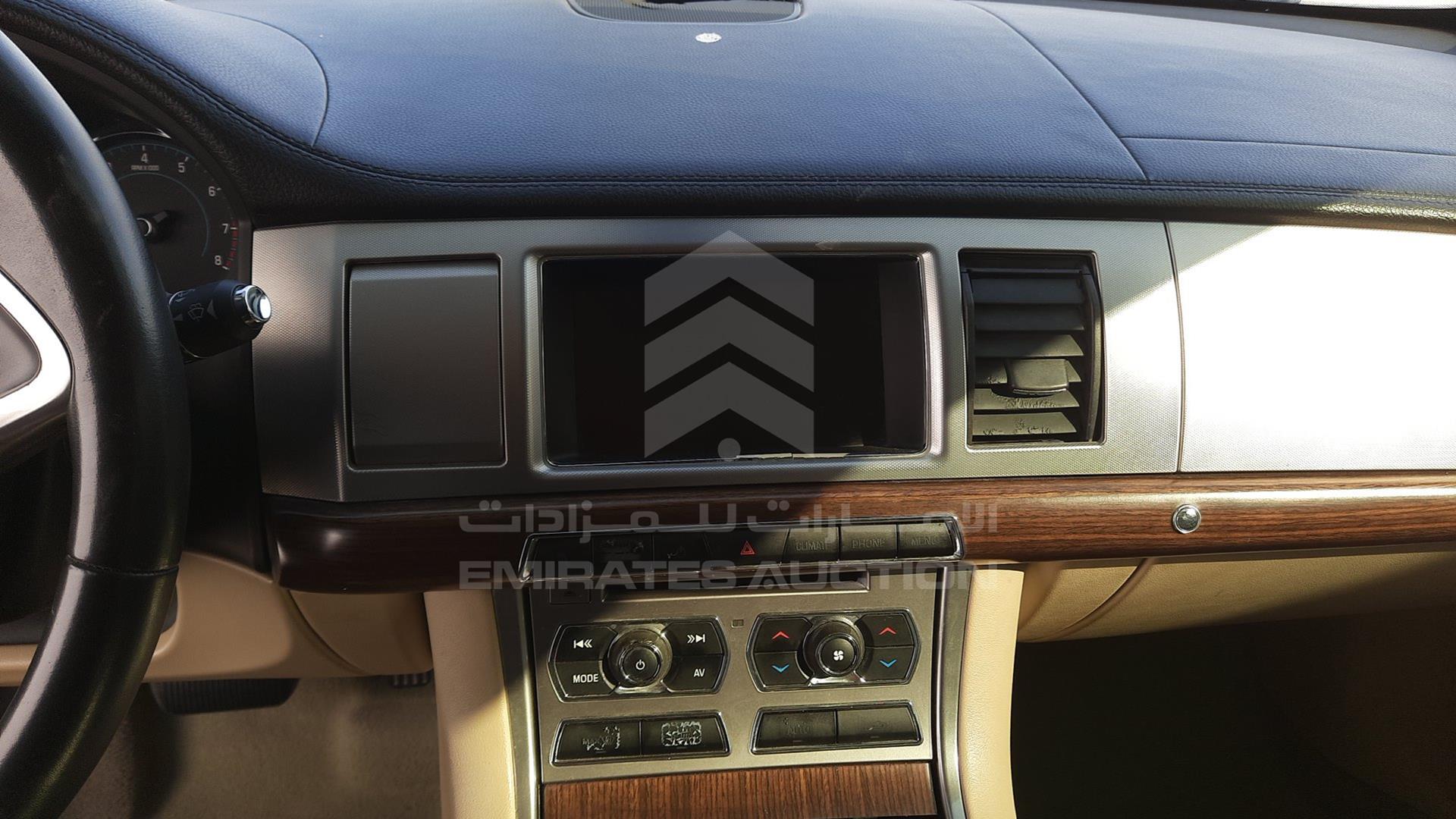2013 JAGUAR XF VIN: SAJAA05N0DPS96786