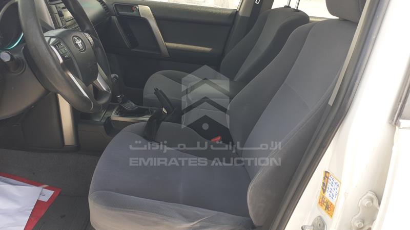 JTEBX9FJ7DK110252 Auction: EmiratesAuction Lot: 409139 JTEBX9FJ7DK110252 Toyota Land Cruiser Prado 2013 WHITE Photo 14