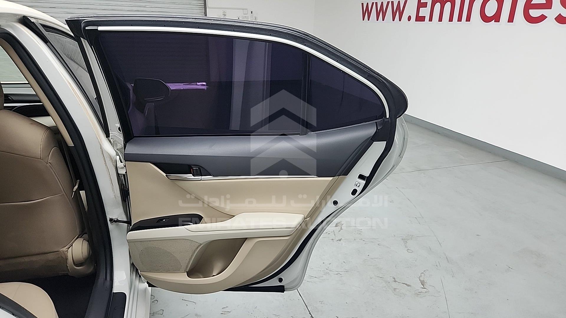 2019 TOYOTA CAMRY VIN: JTNBF4HK8K3029182