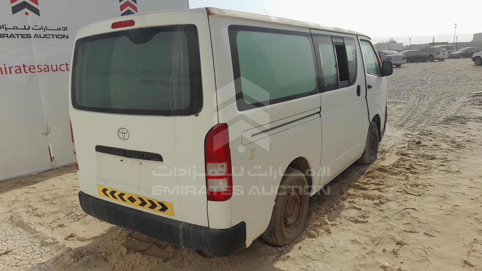 2006 TOYOTA HIACE VIN: JTFHX02P165000438