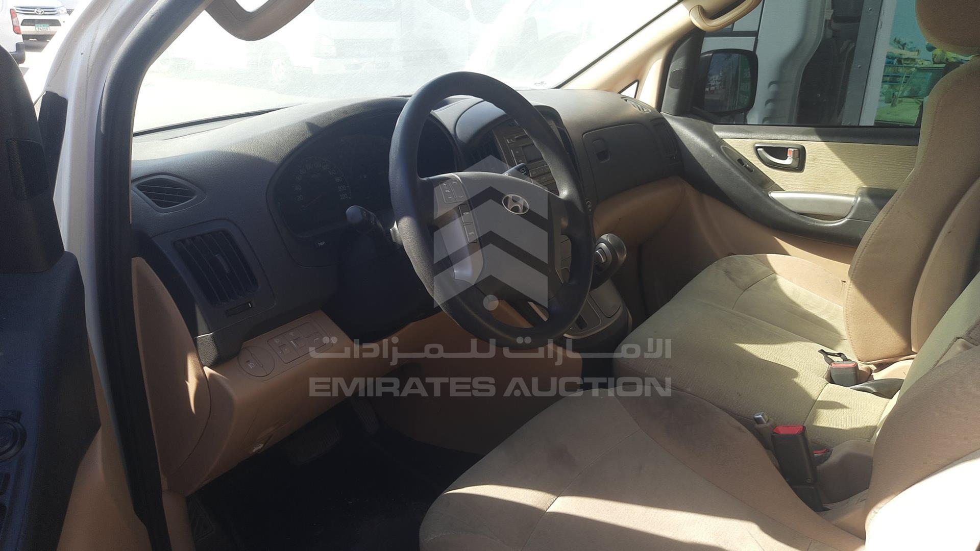 2016 HYUNDAI H1 VIN: KMJWA37R7GU761988