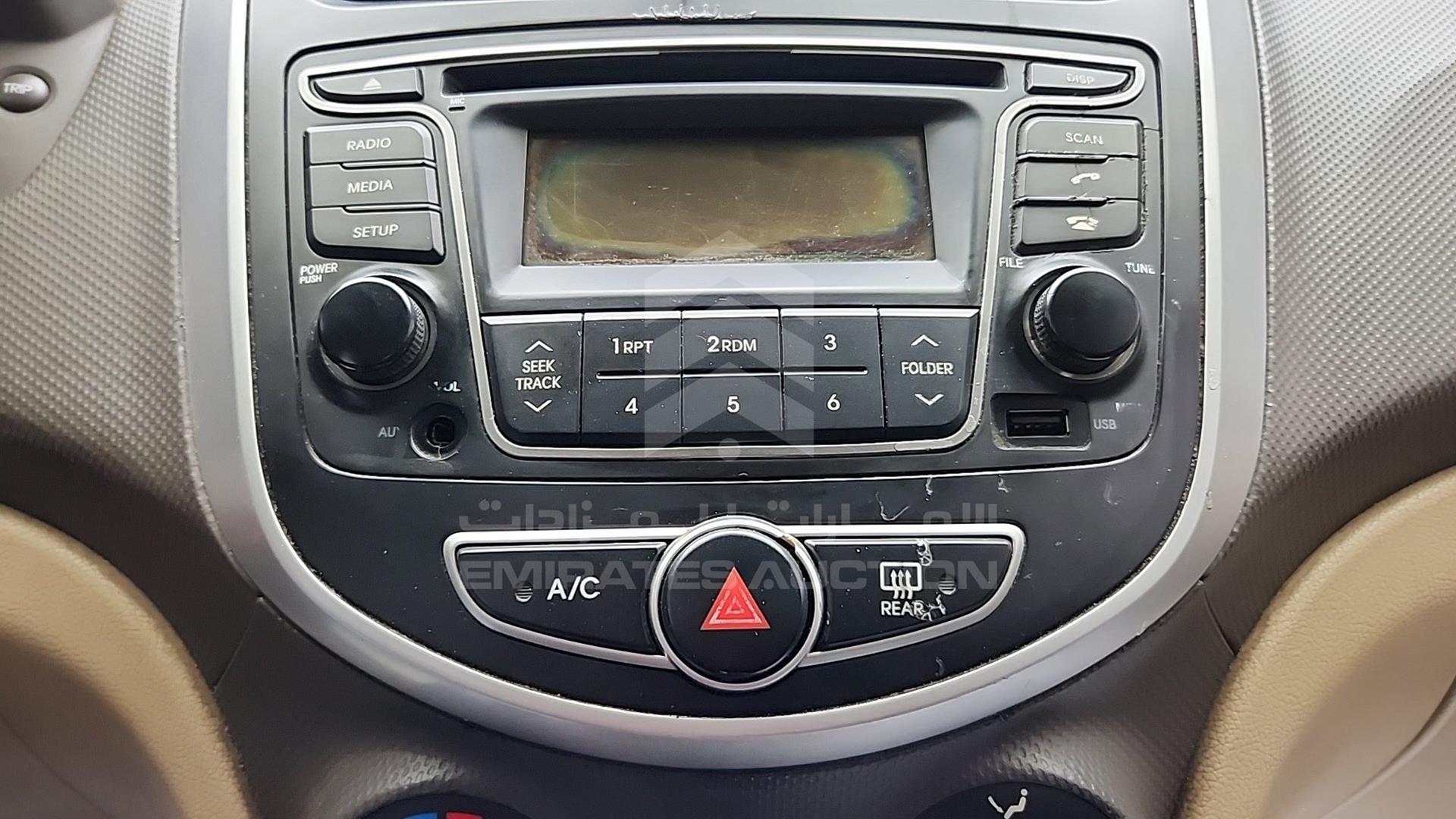 2015 HYUNDAI ACCENT VIN: KMHCT41B4FU684480