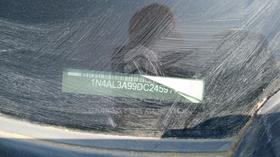 2013 Nissan Altima — VIN on Frame — Photo 3 — Thumbnail