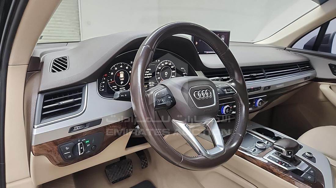2016 Audi Q7 — Front Left Driver Dashboard View — Photo 14