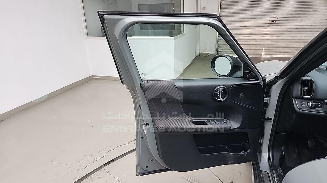 ميني كوبر كونتريمان 2017 — الباب الأمامي الأيسر — صورة 12