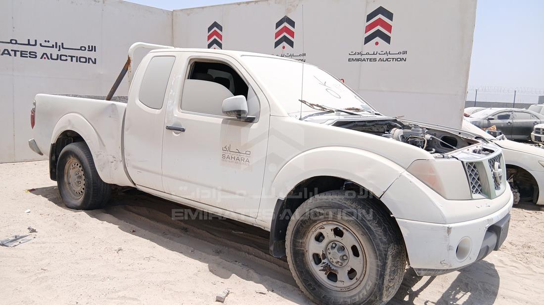 2008 Nissan Navara — Front Right Angle — Photo 9