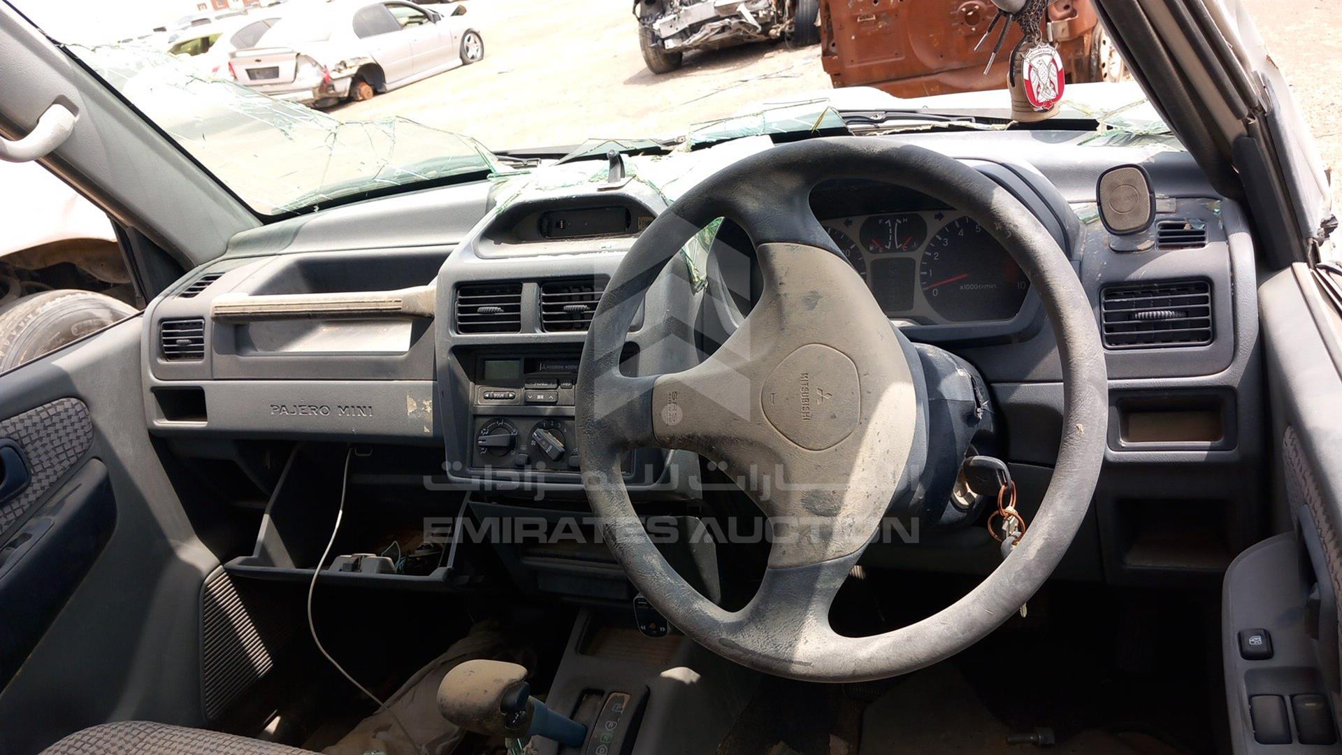 2000 MITSUBISHI PAJERO MINI VIN: H58A-0117511