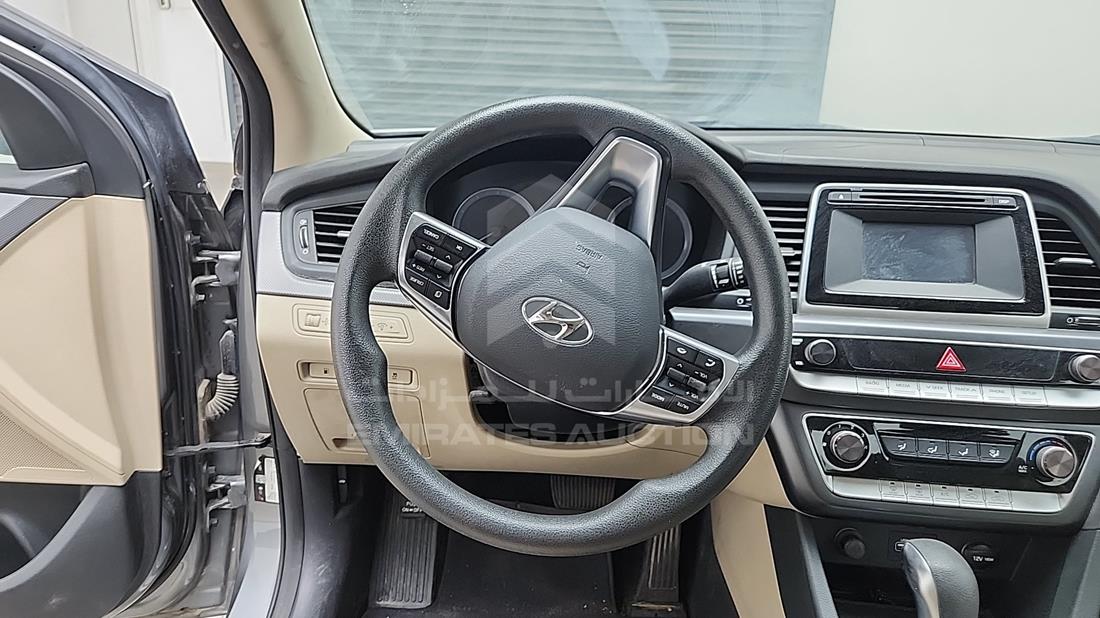 2018 Hyundai Sonata — Steering & Mounted Controls — Photo 15
