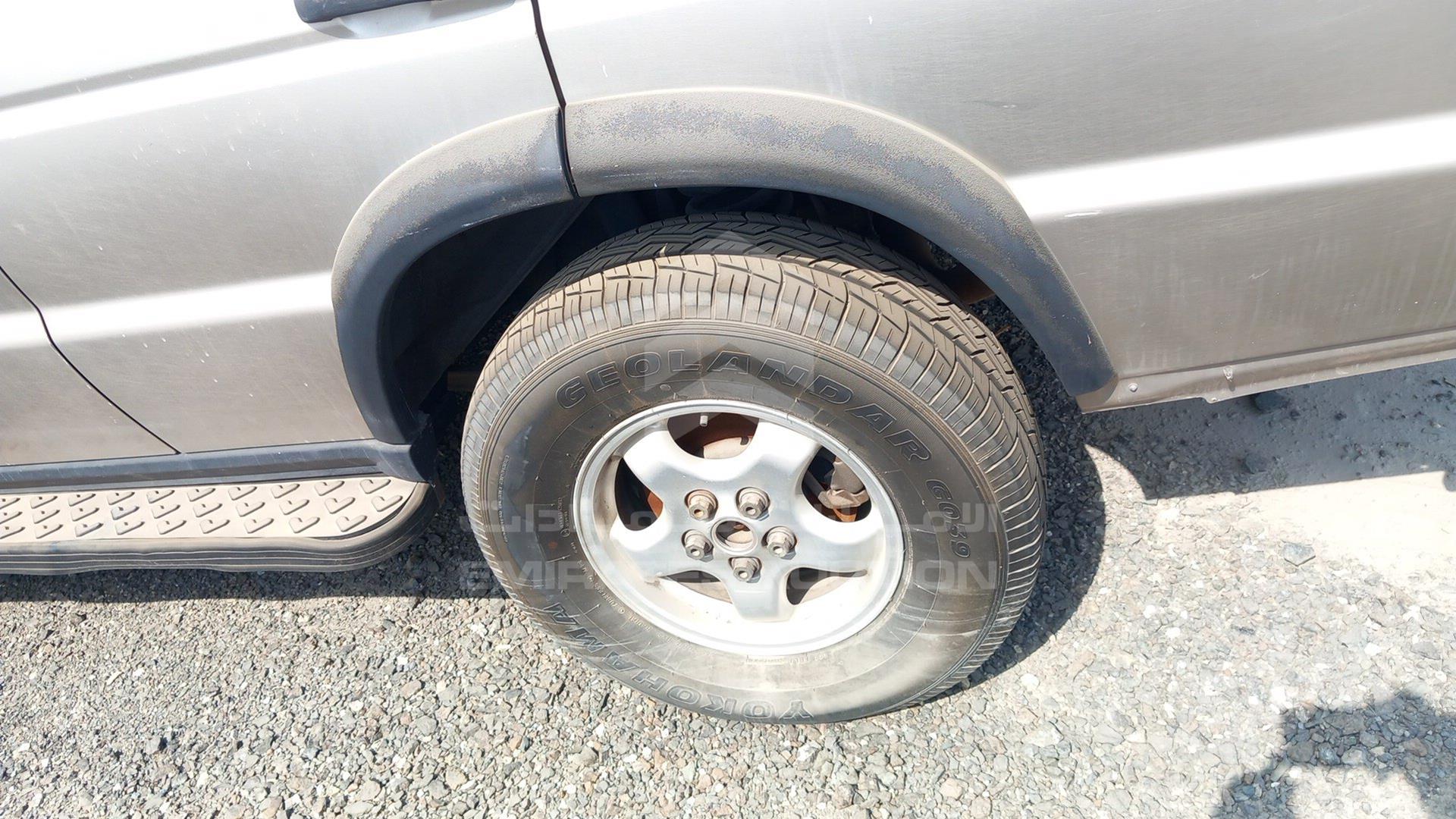 2000 LAND ROVER DISCOVERY VIN: SALLTGM34YA250406