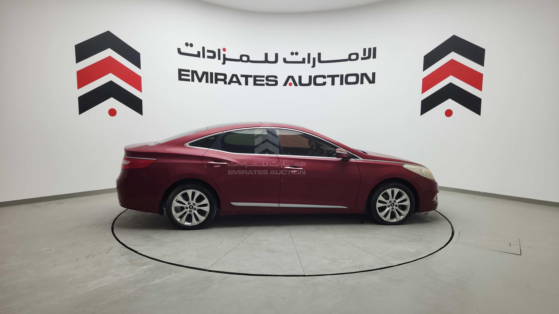 2014 HYUNDAI AZERA VIN: KMHFG41B0EA295725